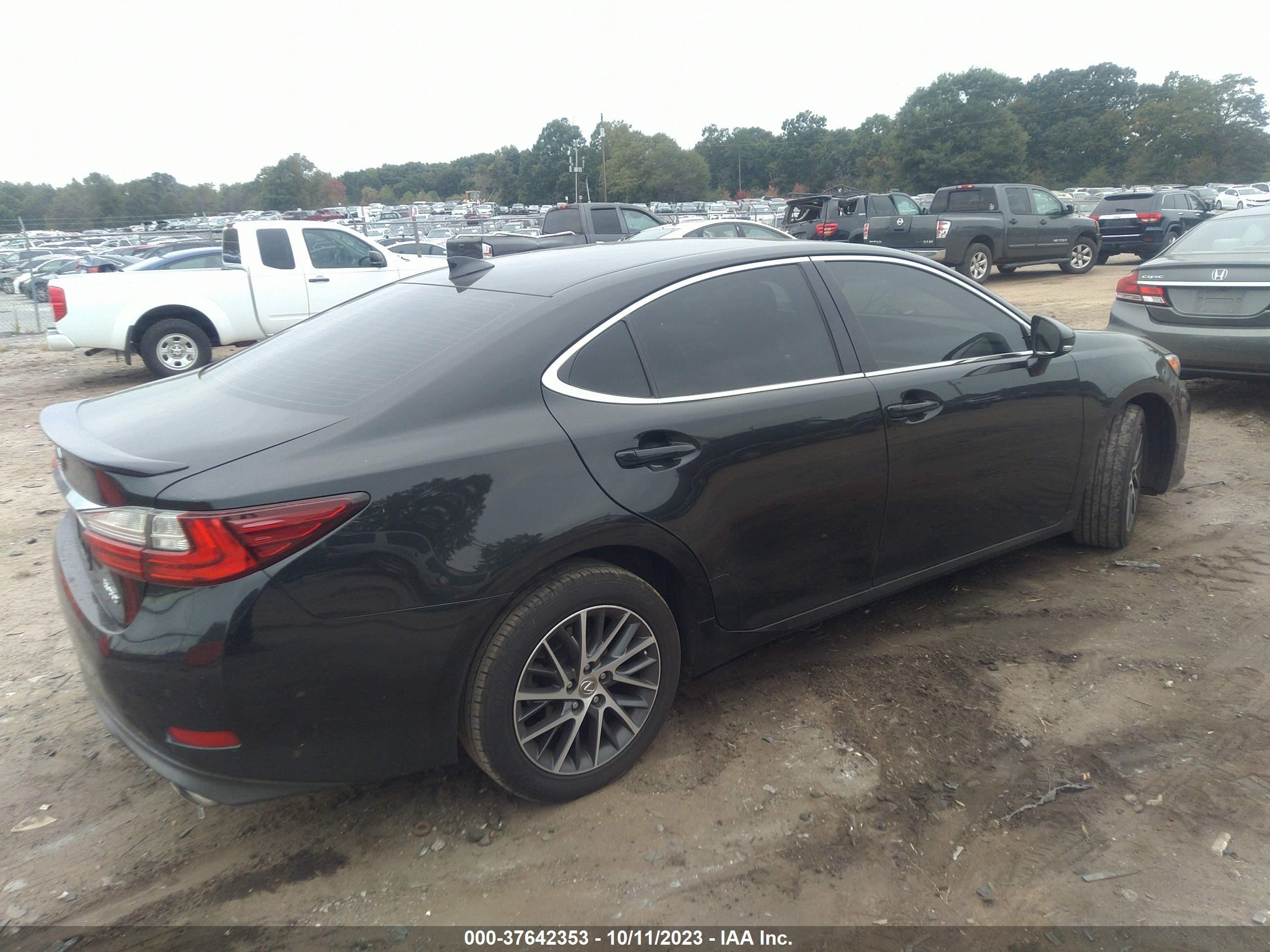 Photo 3 VIN: JTHBK1GG2G2228378 - LEXUS ES 