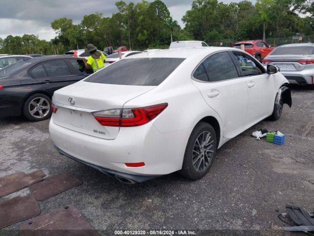 Photo 3 VIN: JTHBK1GG2G2238036 - LEXUS ES 