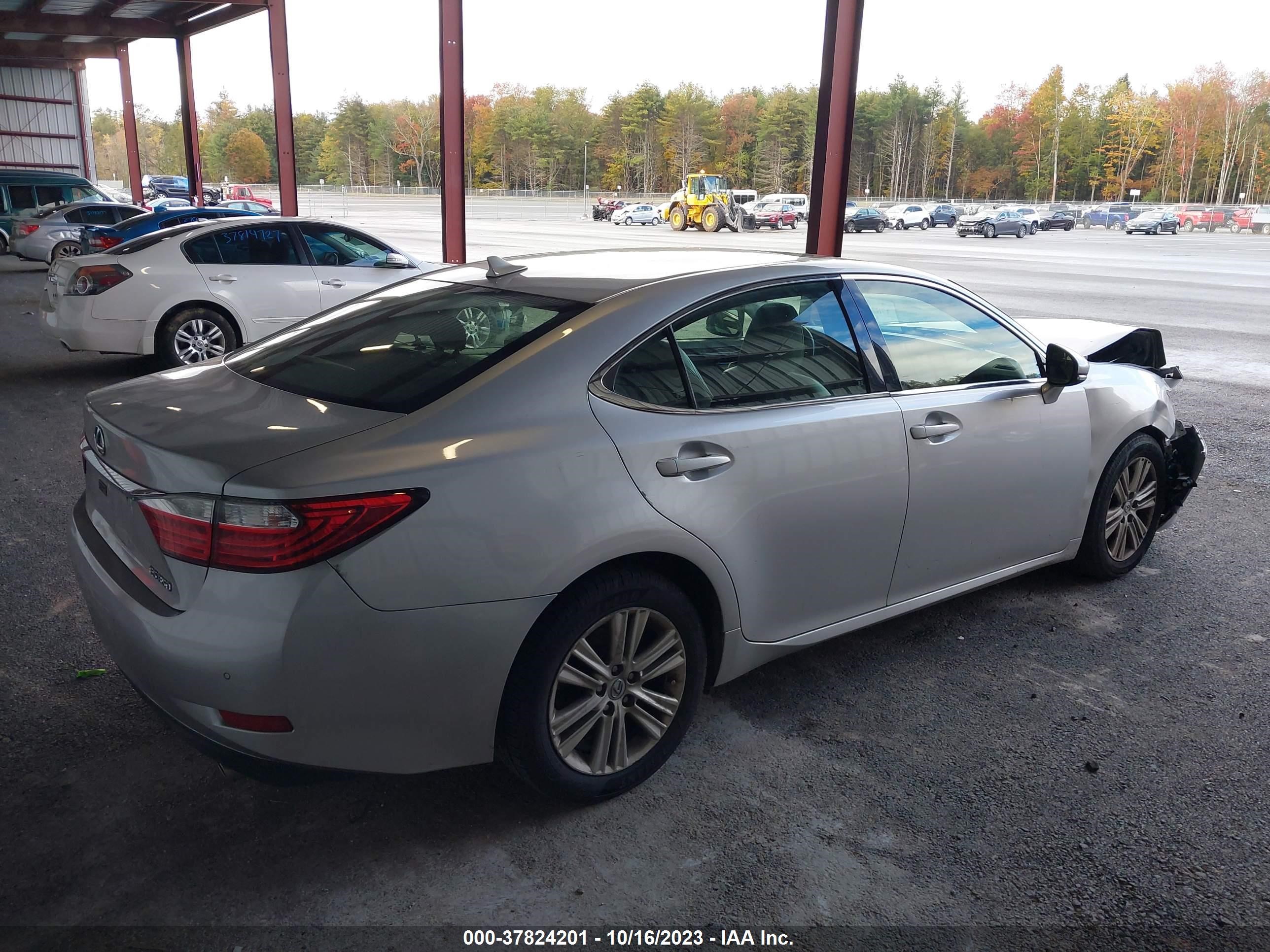 Photo 3 VIN: JTHBK1GG3D2004256 - LEXUS ES 