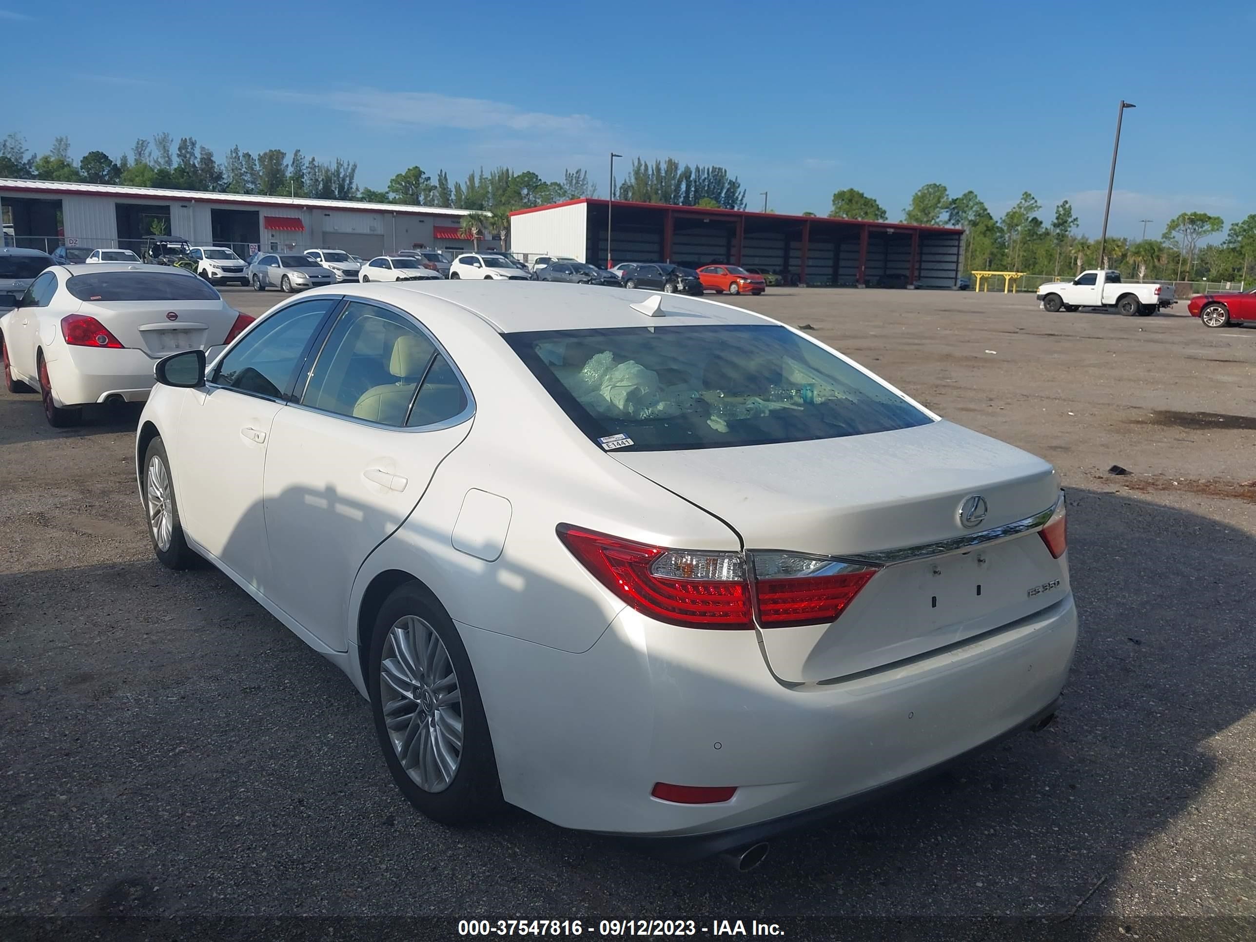 Photo 2 VIN: JTHBK1GG3D2040321 - LEXUS ES 