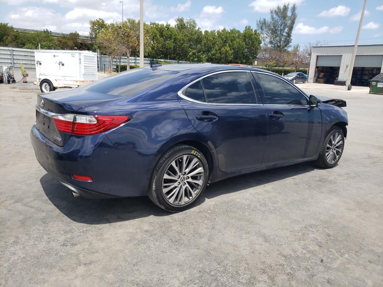 Photo 2 VIN: JTHBK1GG3D2051206 - LEXUS ES 