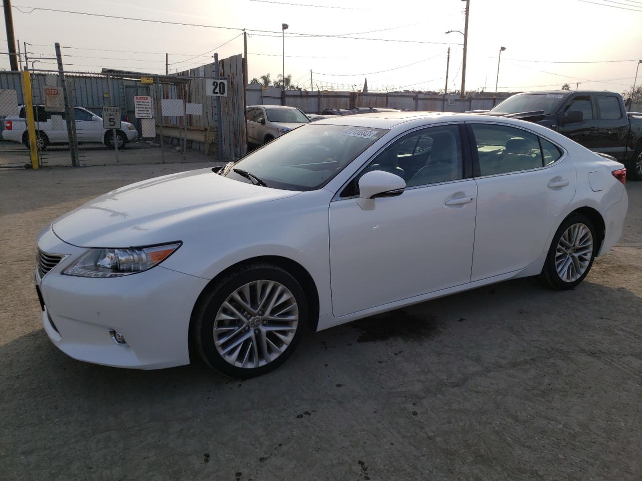 Photo 1 VIN: JTHBK1GG3E2101846 - LEXUS ES 