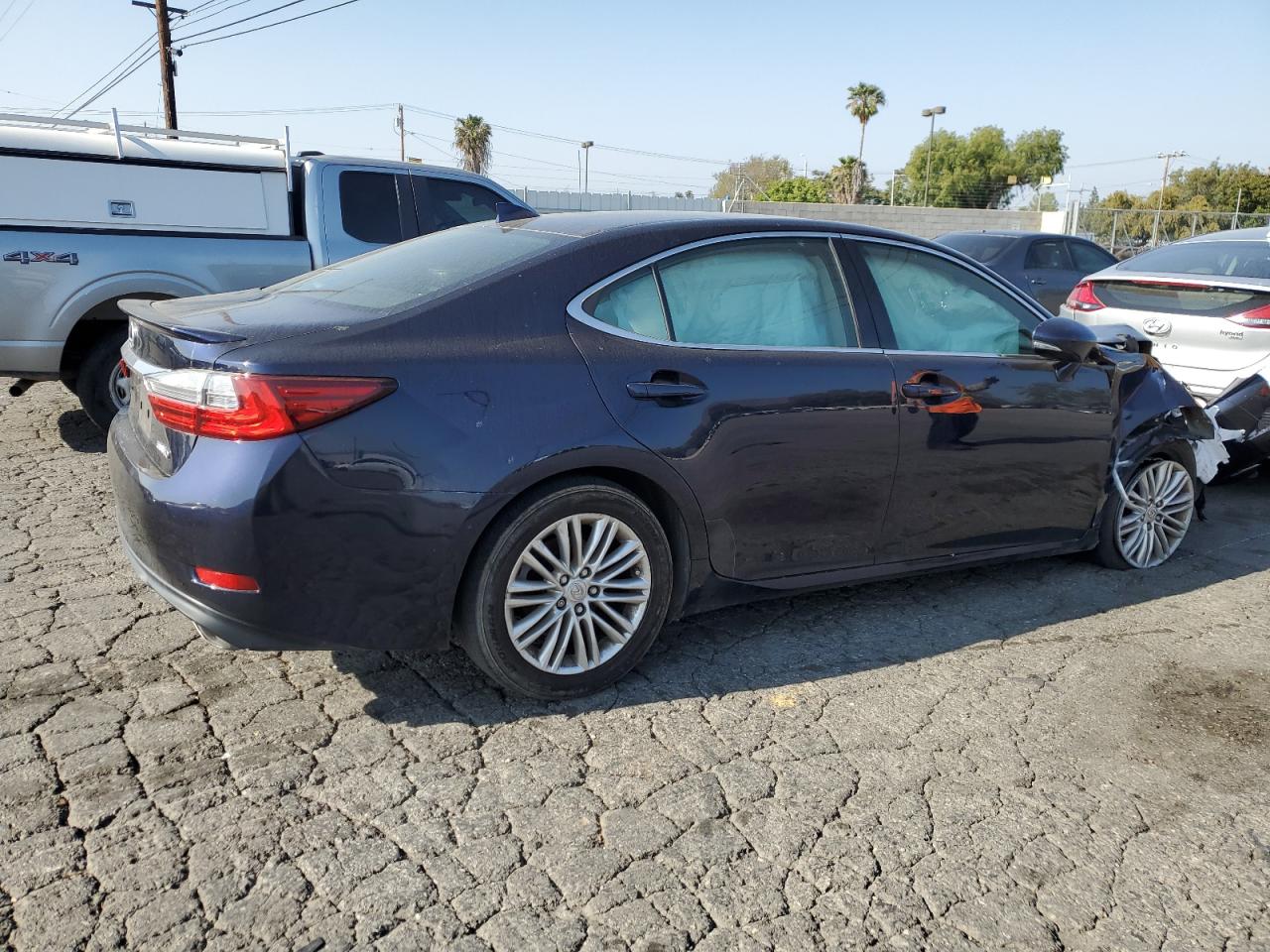 Photo 2 VIN: JTHBK1GG3G2239454 - LEXUS ES 