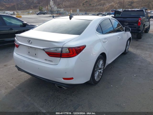 Photo 3 VIN: JTHBK1GG3G2243424 - LEXUS ES 