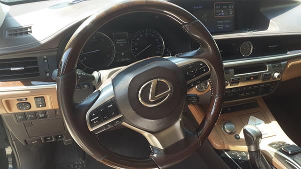 Photo 19 VIN: JTHBK1GG3J2263602 - LEXUS ES 350 