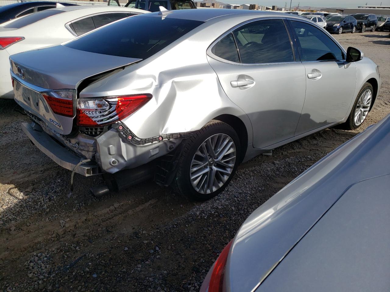 Photo 2 VIN: JTHBK1GG4D2041431 - LEXUS ES 