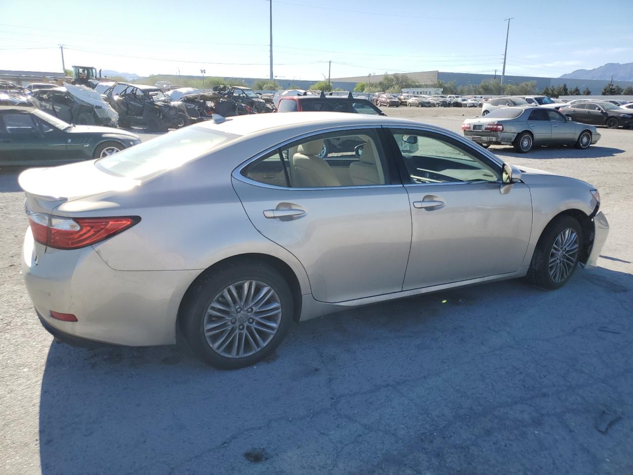 Photo 2 VIN: JTHBK1GG4D2080486 - LEXUS ES 