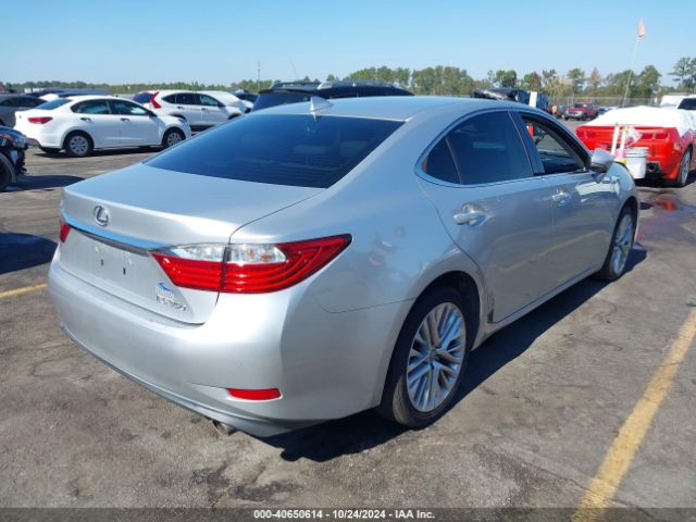 Photo 3 VIN: JTHBK1GG4F2196967 - LEXUS ES 