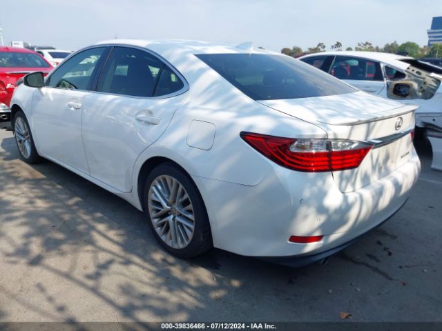 Photo 2 VIN: JTHBK1GG4F2209605 - LEXUS ES 