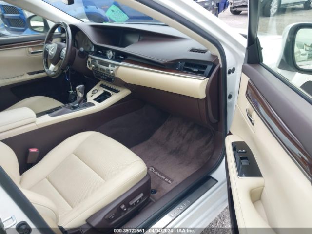 Photo 4 VIN: JTHBK1GG4G2221996 - LEXUS ES 350 