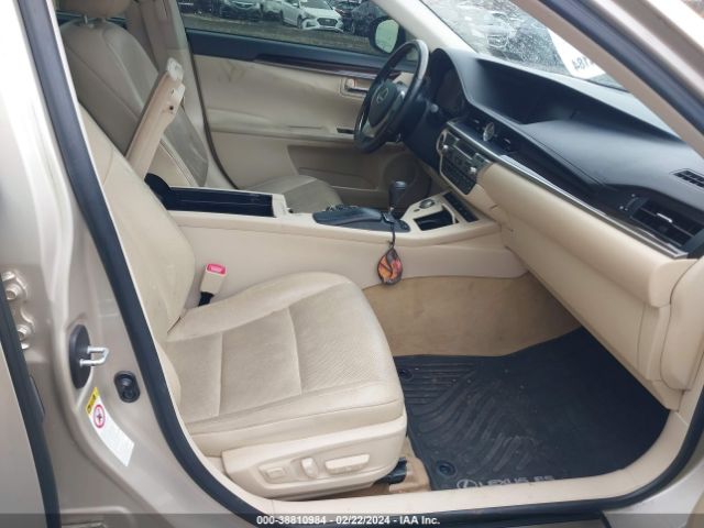 Photo 4 VIN: JTHBK1GG5D2037467 - LEXUS ES 350 