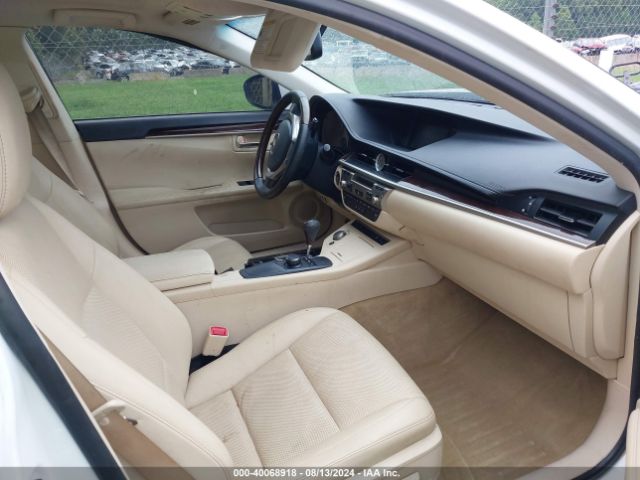 Photo 4 VIN: JTHBK1GG5F2152296 - LEXUS ES 