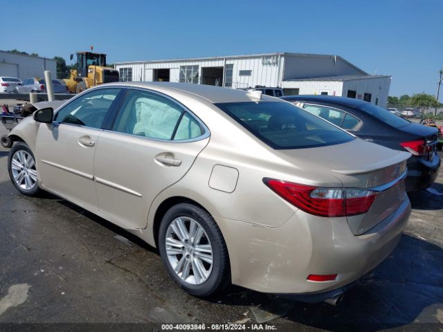 Photo 2 VIN: JTHBK1GG5F2157594 - LEXUS ES 