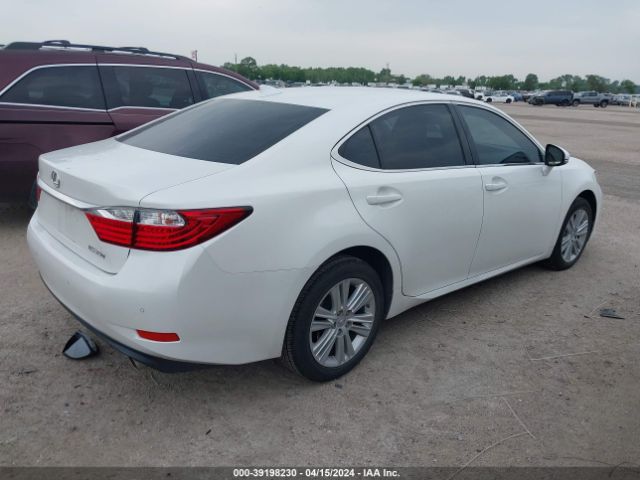 Photo 3 VIN: JTHBK1GG5F2182012 - LEXUS ES 