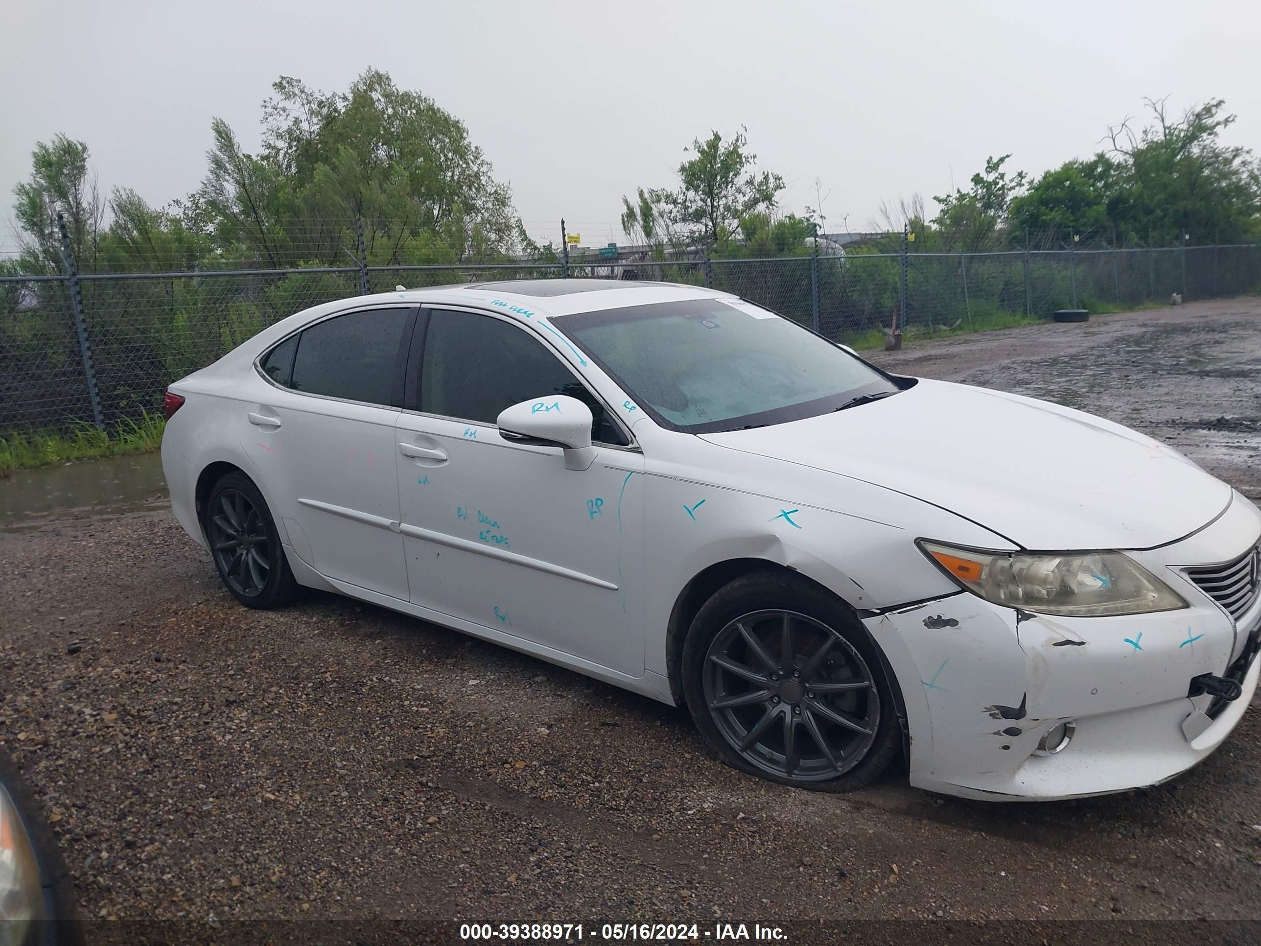 Photo 12 VIN: JTHBK1GG6D2042614 - LEXUS ES 