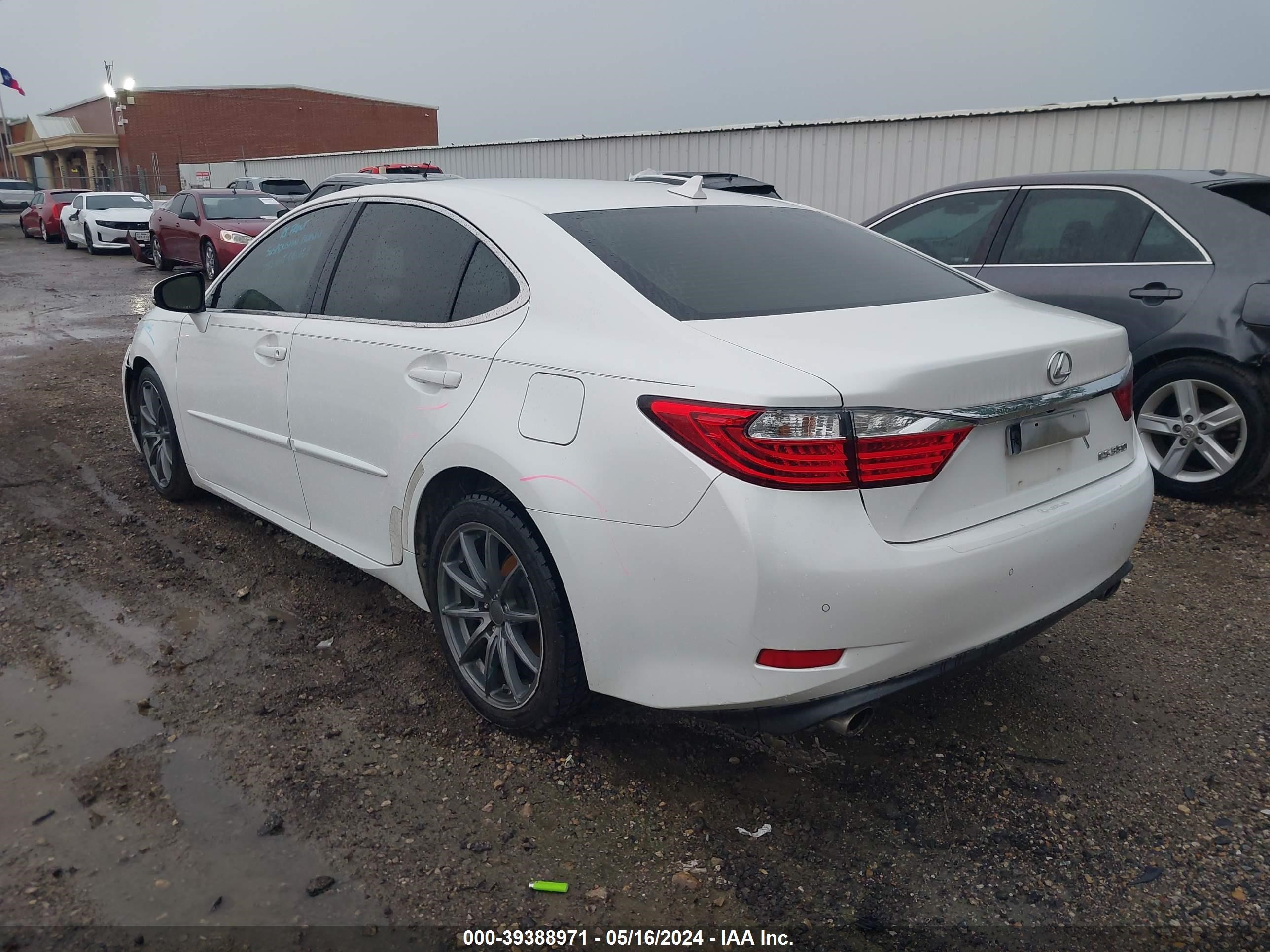 Photo 2 VIN: JTHBK1GG6D2042614 - LEXUS ES 