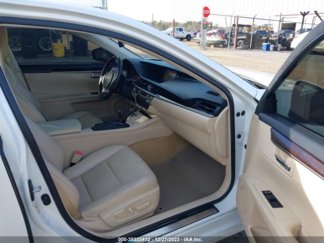 Photo 4 VIN: JTHBK1GG6D2072079 - LEXUS ES 350 