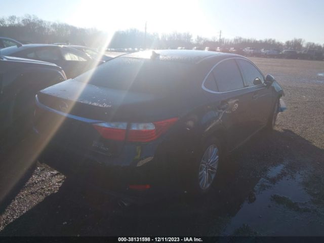 Photo 3 VIN: JTHBK1GG6E2108144 - LEXUS ES 350 