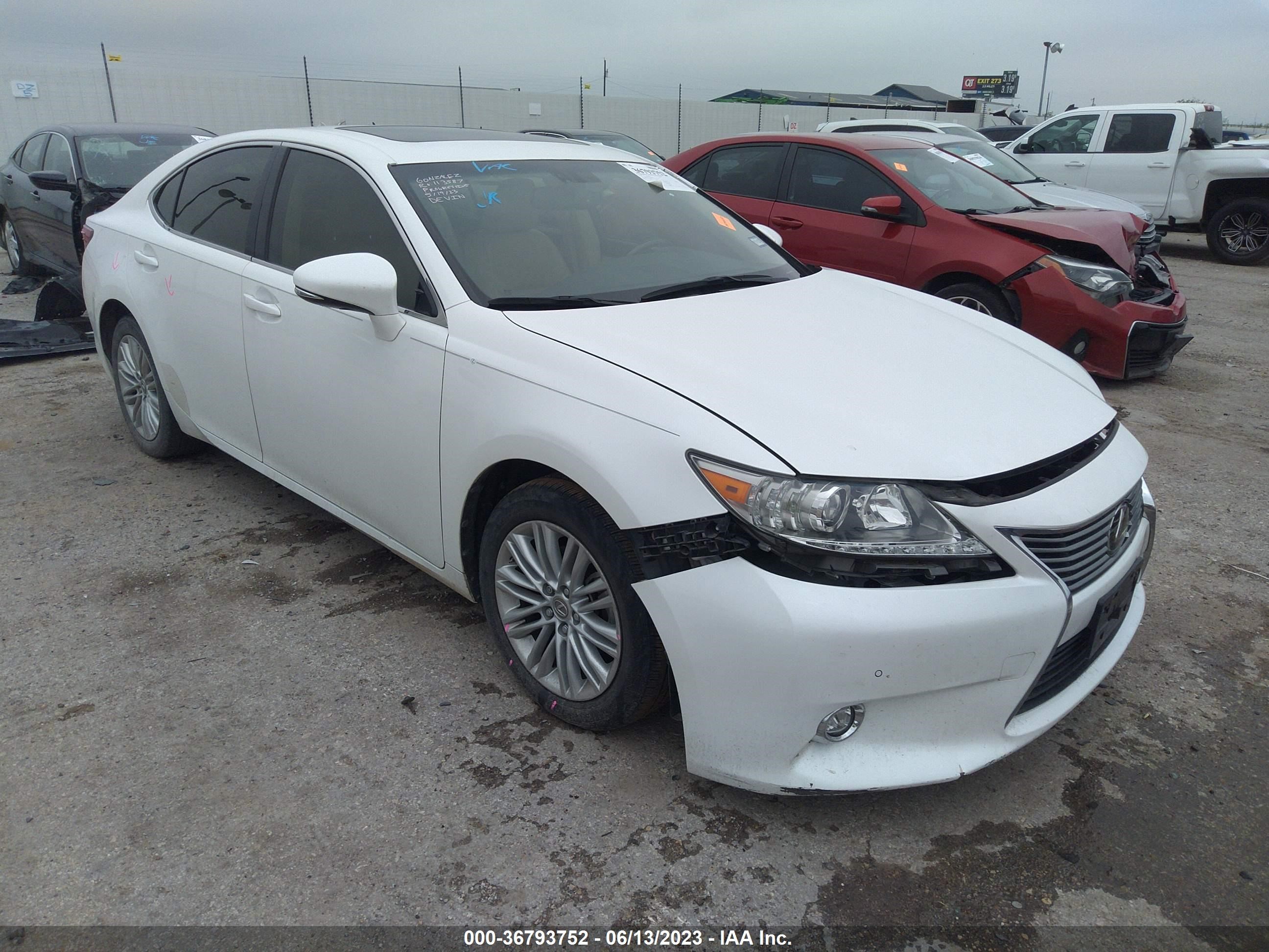 Photo 0 VIN: JTHBK1GG6E2148420 - LEXUS ES 