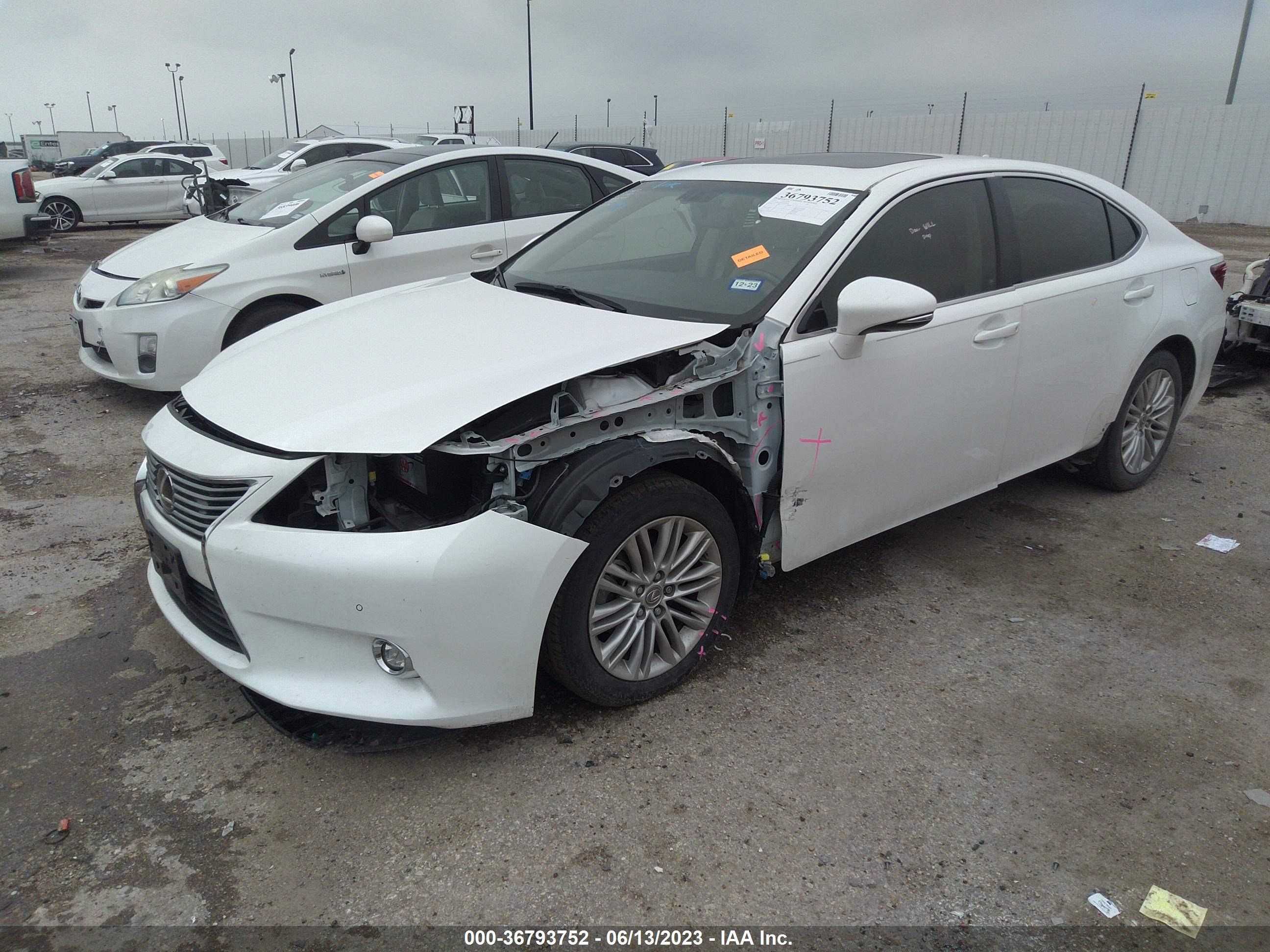 Photo 1 VIN: JTHBK1GG6E2148420 - LEXUS ES 