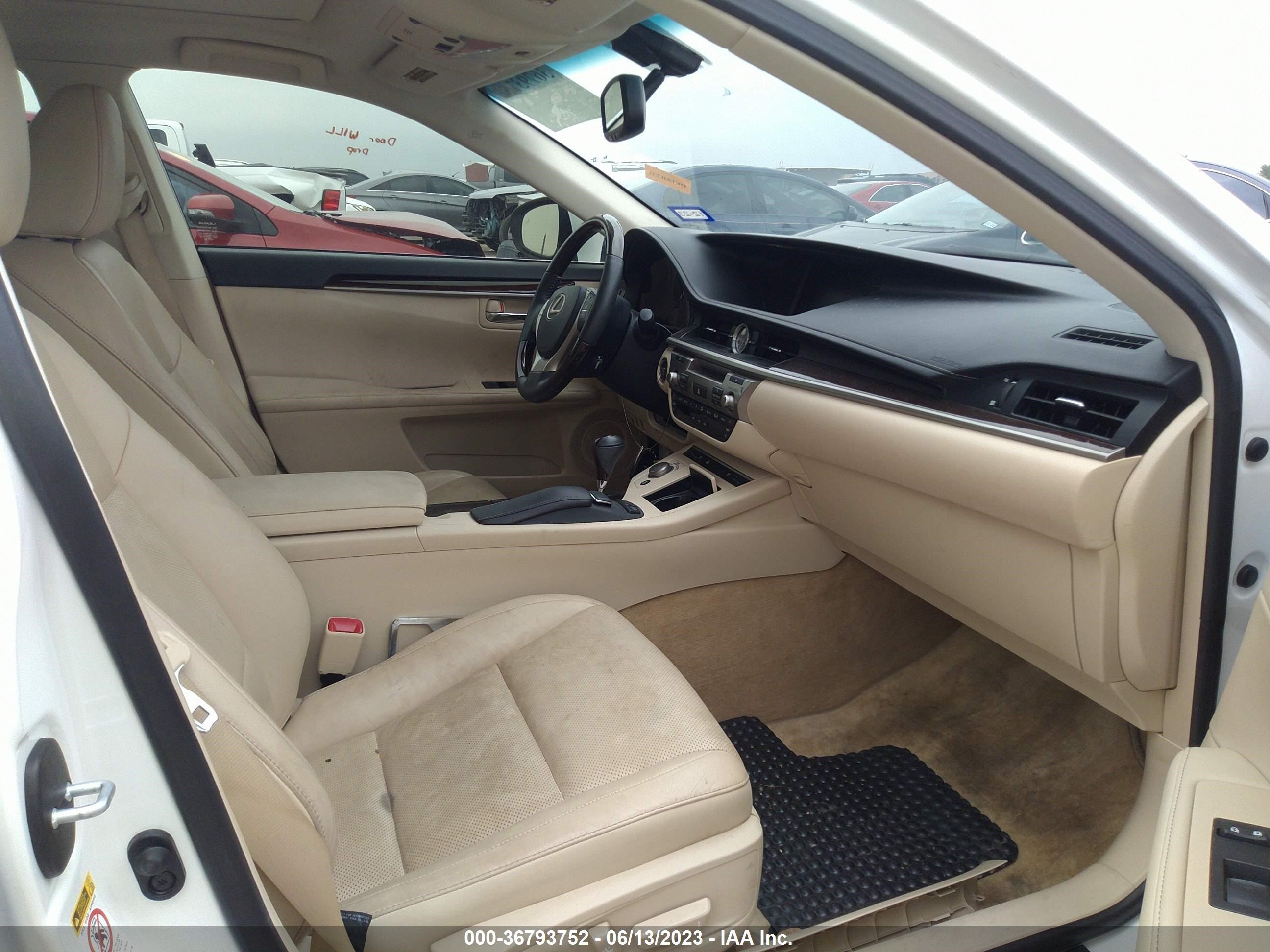 Photo 4 VIN: JTHBK1GG6E2148420 - LEXUS ES 