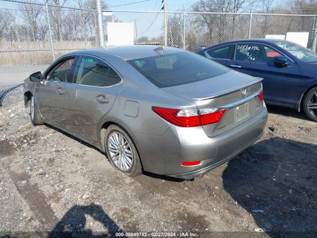 Photo 2 VIN: JTHBK1GG6F2208729 - LEXUS ES 350 