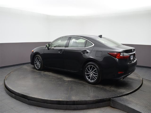 Photo 4 VIN: JTHBK1GG6G2224897 - LEXUS ES 350 