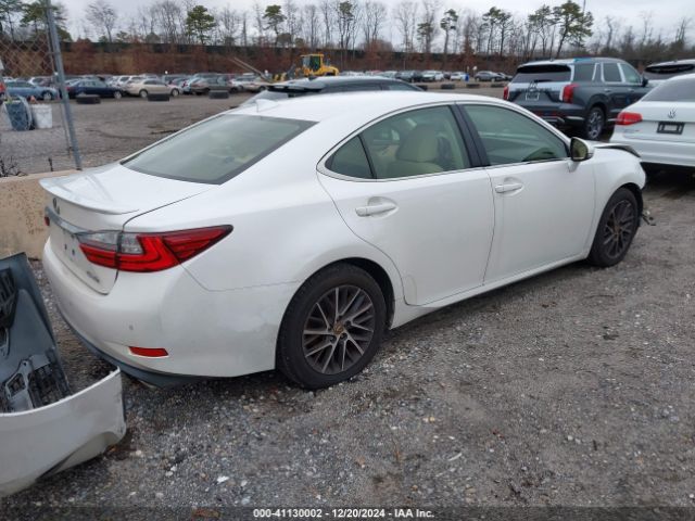 Photo 3 VIN: JTHBK1GG6G2231073 - LEXUS ES 