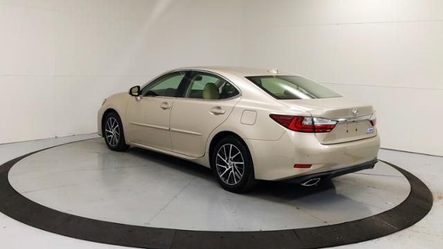 Photo 4 VIN: JTHBK1GG6G2231803 - LEXUS ES 350 