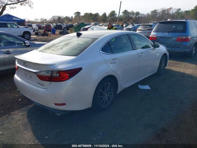 Photo 3 VIN: JTHBK1GG6H2253978 - LEXUS ES 