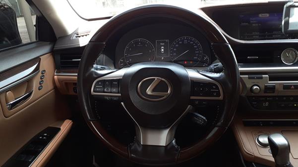 Photo 15 VIN: JTHBK1GG6J2261195 - LEXUS ES 350 