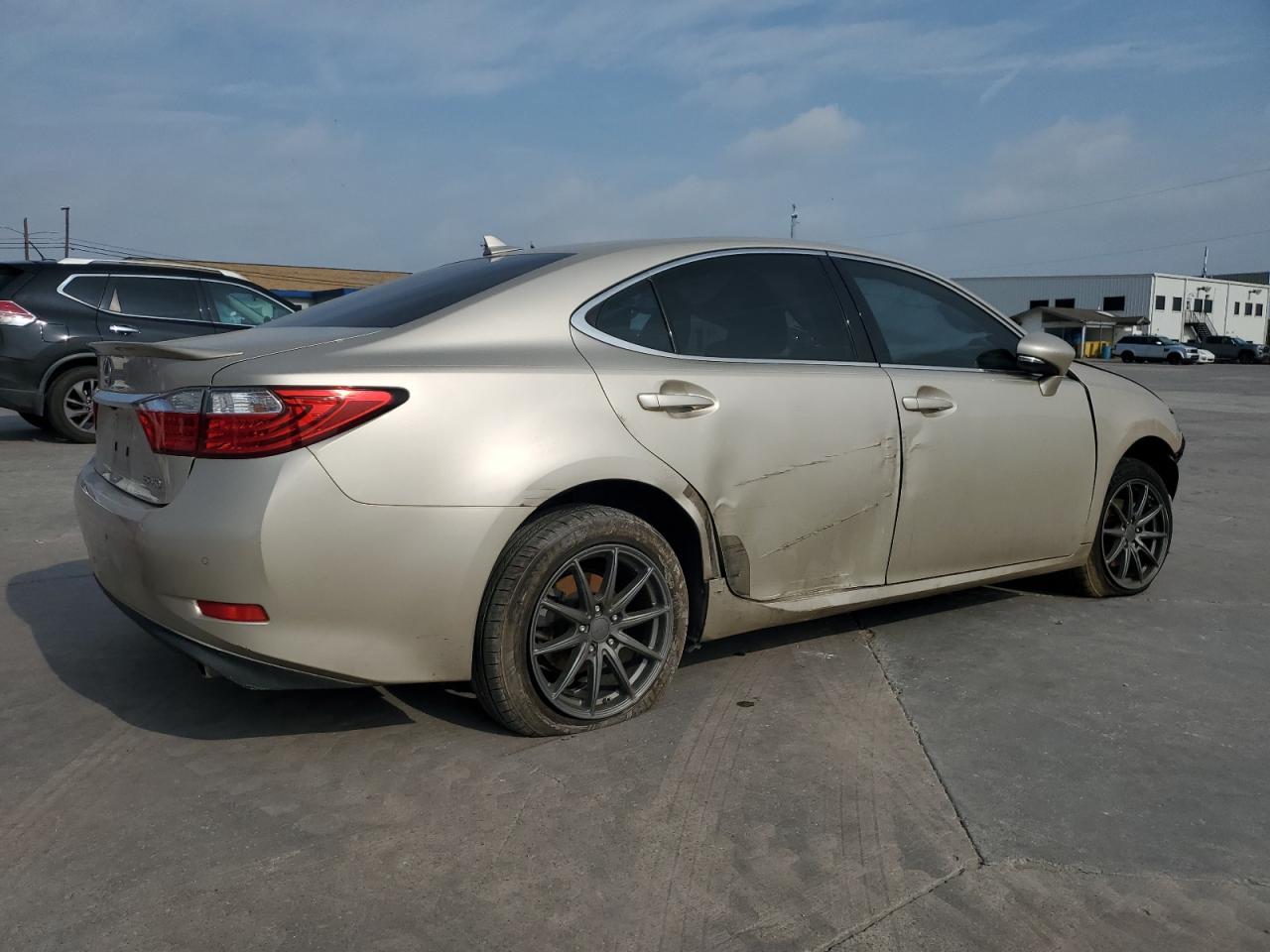 Photo 2 VIN: JTHBK1GG7D2040290 - LEXUS ES 