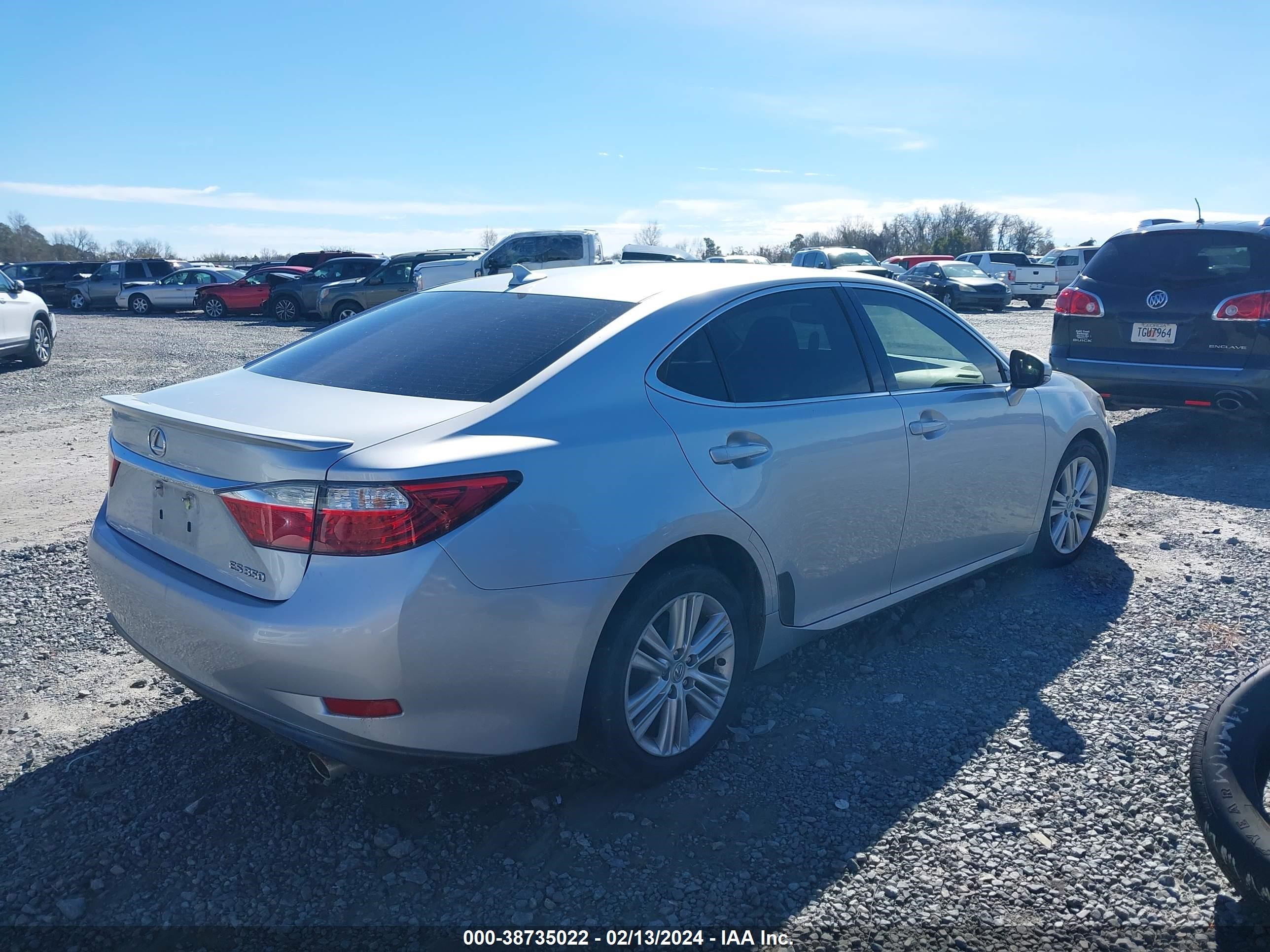 Photo 3 VIN: JTHBK1GG7D2051046 - LEXUS ES 