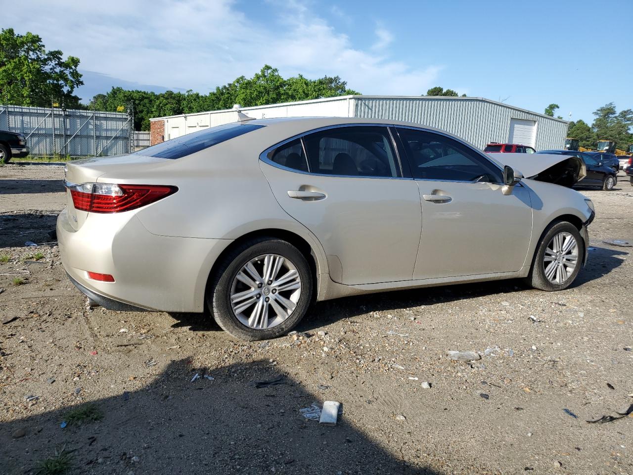 Photo 2 VIN: JTHBK1GG7D2062015 - LEXUS ES 