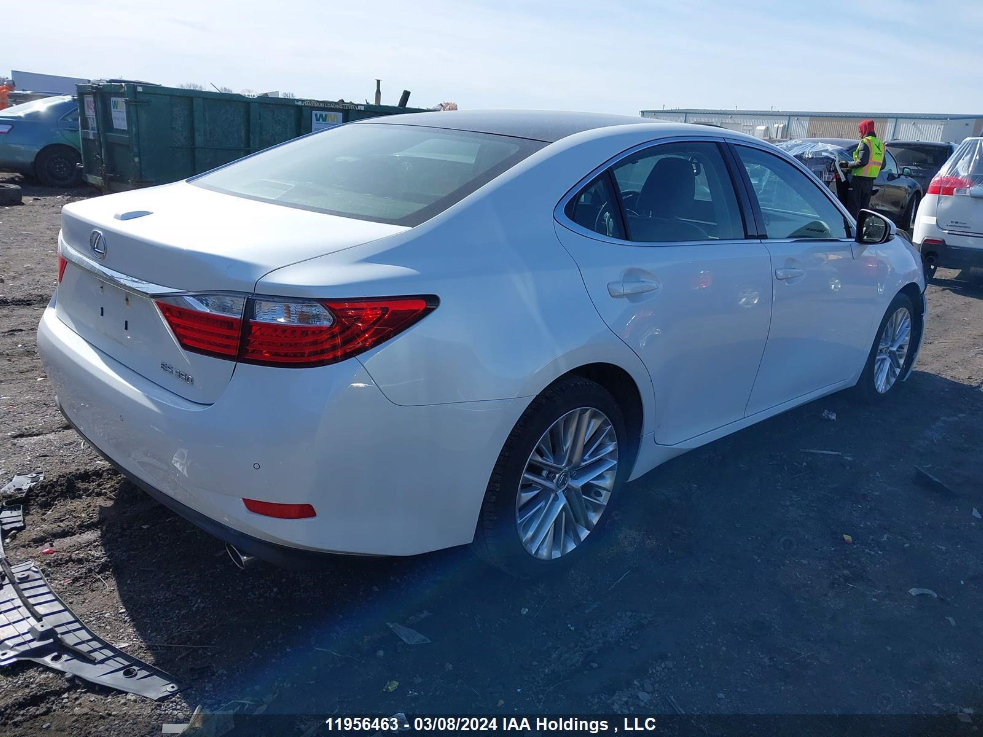 Photo 3 VIN: JTHBK1GG7D2066372 - LEXUS ES 