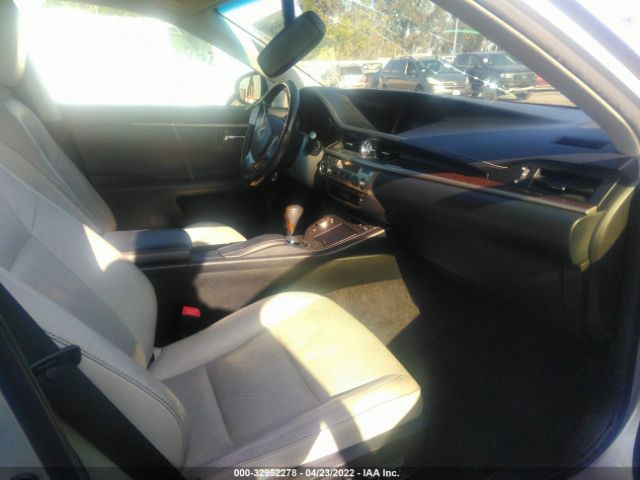 Photo 4 VIN: JTHBK1GG7F2155765 - LEXUS ES 350 