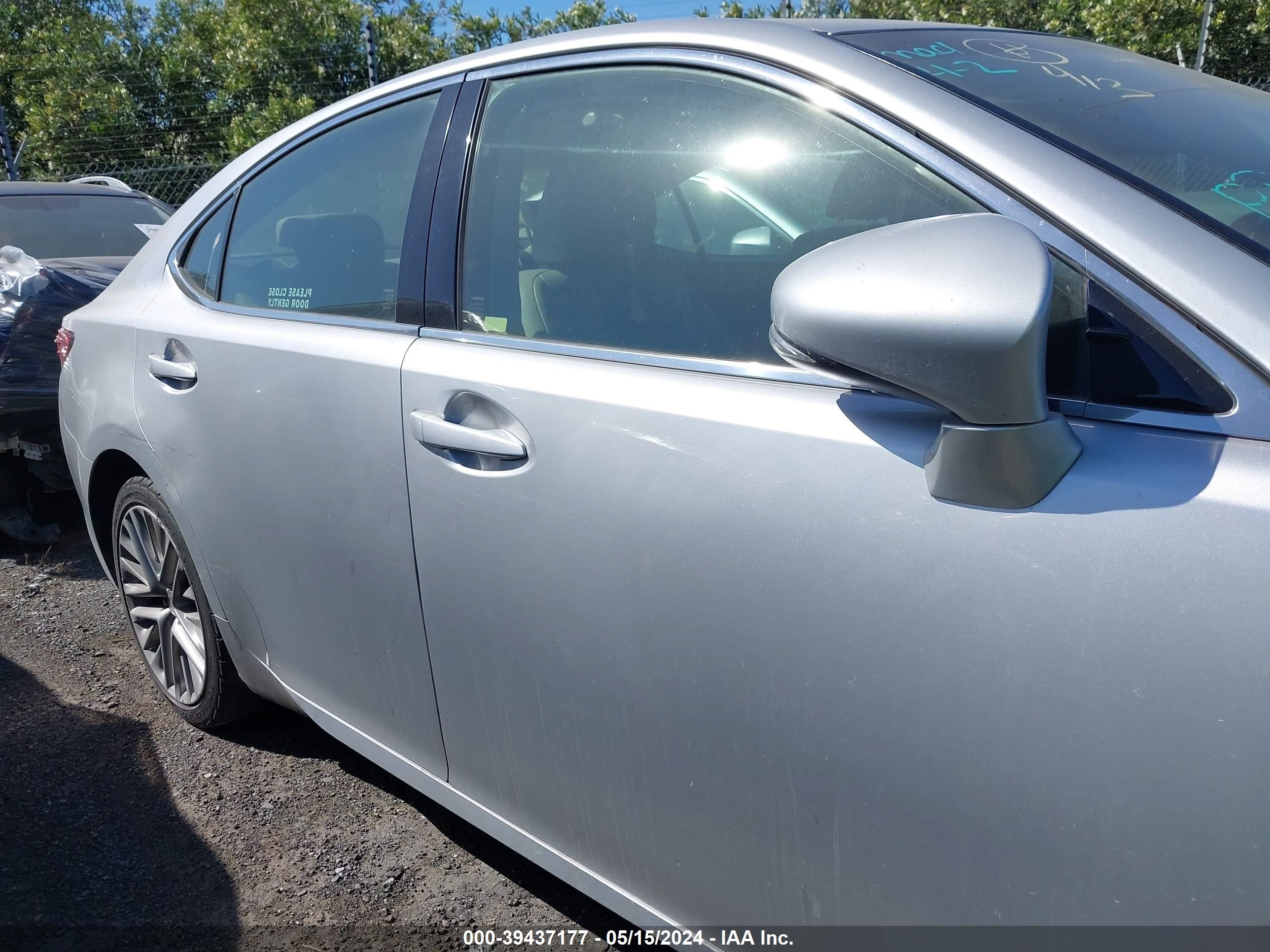 Photo 13 VIN: JTHBK1GG7F2179063 - LEXUS ES 