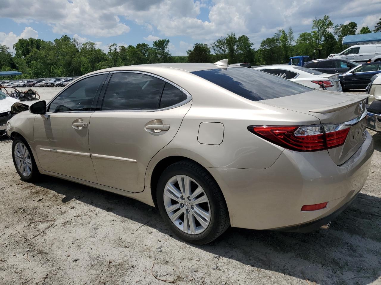 Photo 1 VIN: JTHBK1GG7F2186885 - LEXUS ES 