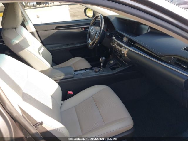 Photo 4 VIN: JTHBK1GG7F2200977 - LEXUS ES 