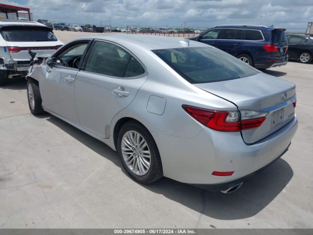 Photo 2 VIN: JTHBK1GG7G2216260 - LEXUS ES 