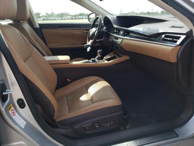 Photo 4 VIN: JTHBK1GG7G2221491 - LEXUS ES 350 