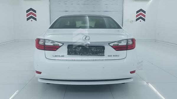 Photo 7 VIN: JTHBK1GG7G2228652 - LEXUS ES 350 