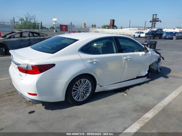 Photo 3 VIN: JTHBK1GG7G2238985 - LEXUS ES 