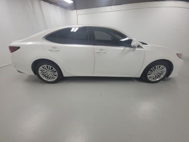 Photo 9 VIN: JTHBK1GG7G2243863 - LEXUS ES 350 