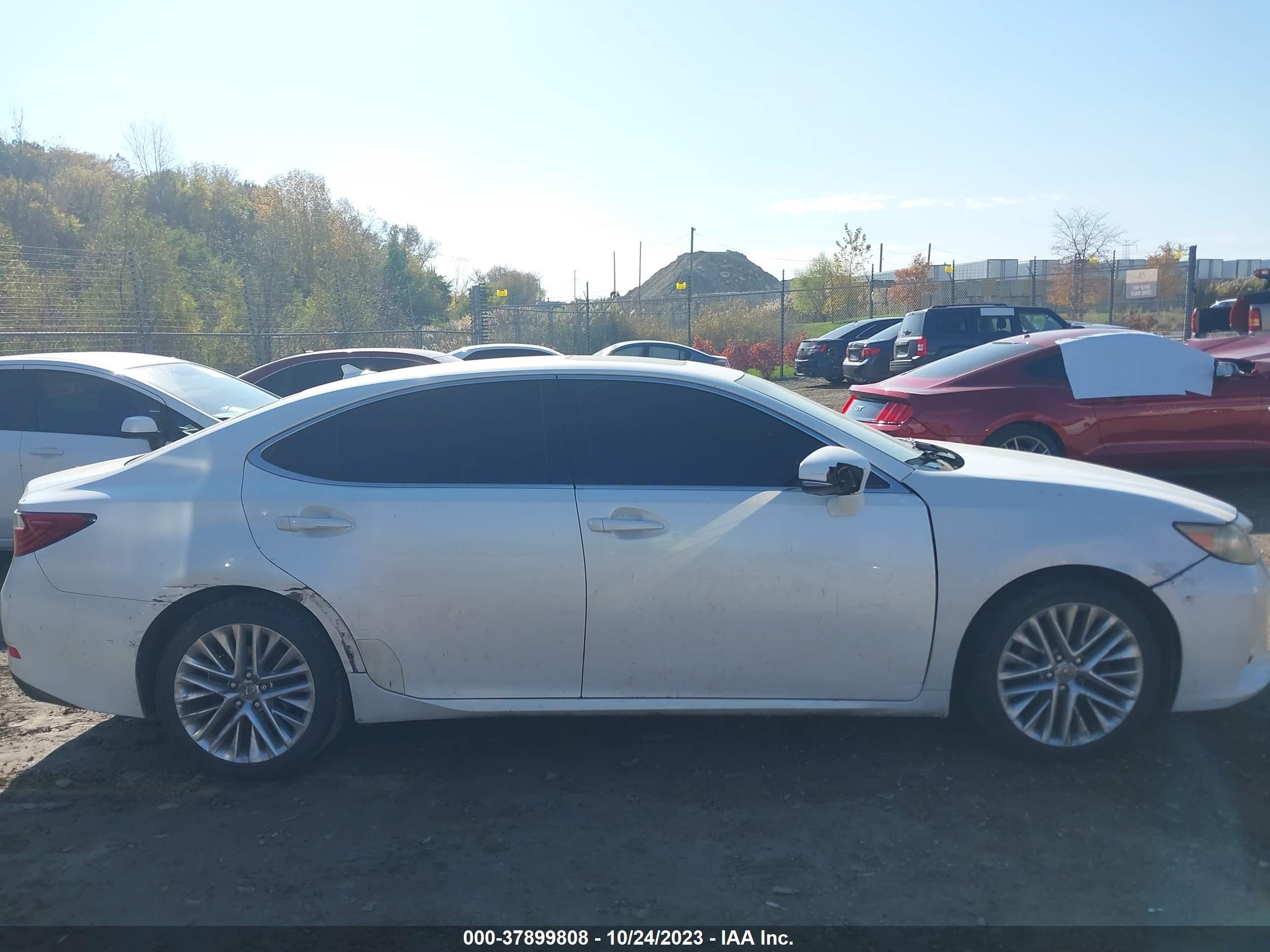 Photo 12 VIN: JTHBK1GG8D2008688 - LEXUS ES 