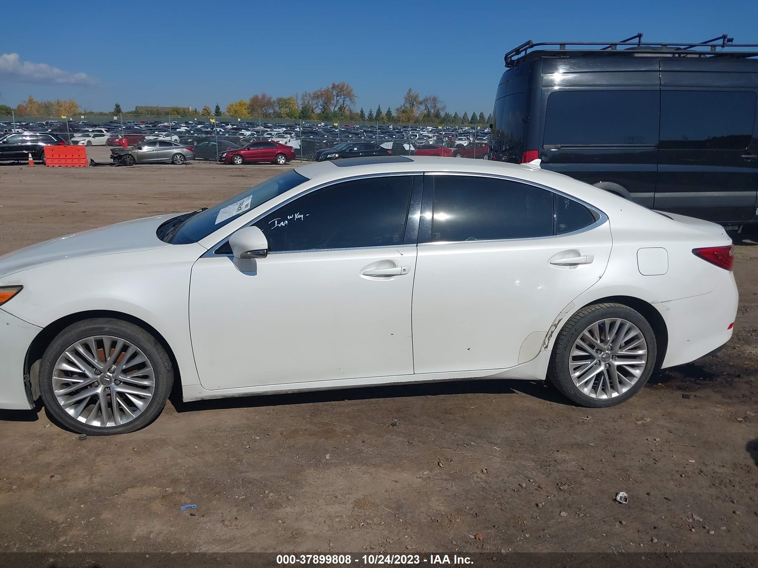 Photo 13 VIN: JTHBK1GG8D2008688 - LEXUS ES 