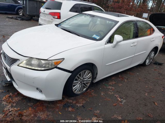 Photo 1 VIN: JTHBK1GG8D2062900 - LEXUS ES 350 