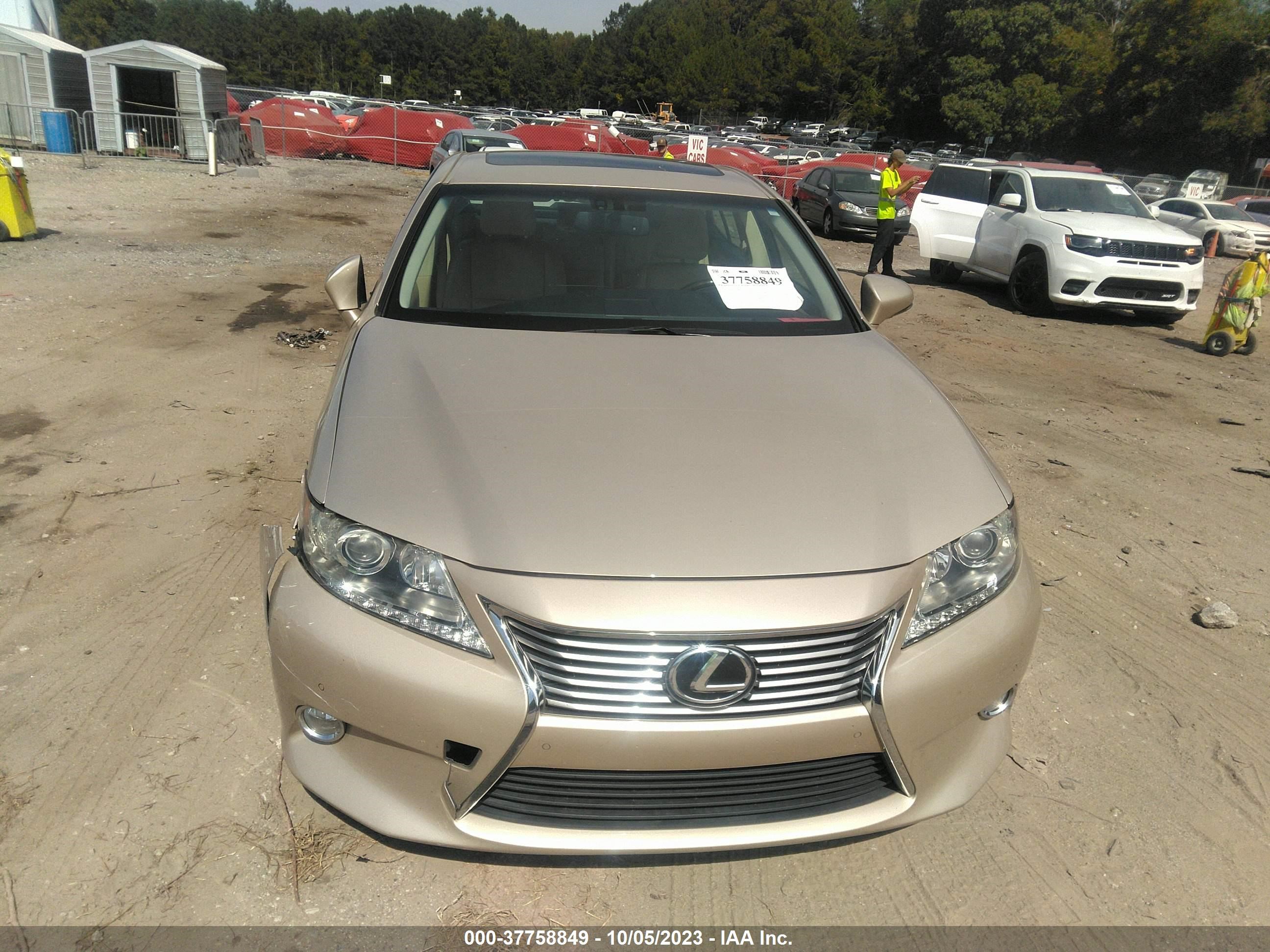 Photo 11 VIN: JTHBK1GG8D2081947 - LEXUS ES 