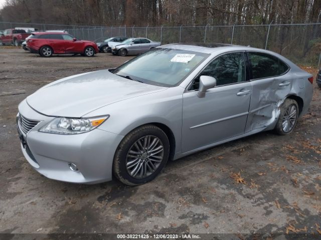 Photo 1 VIN: JTHBK1GG8E2112017 - LEXUS ES 350 