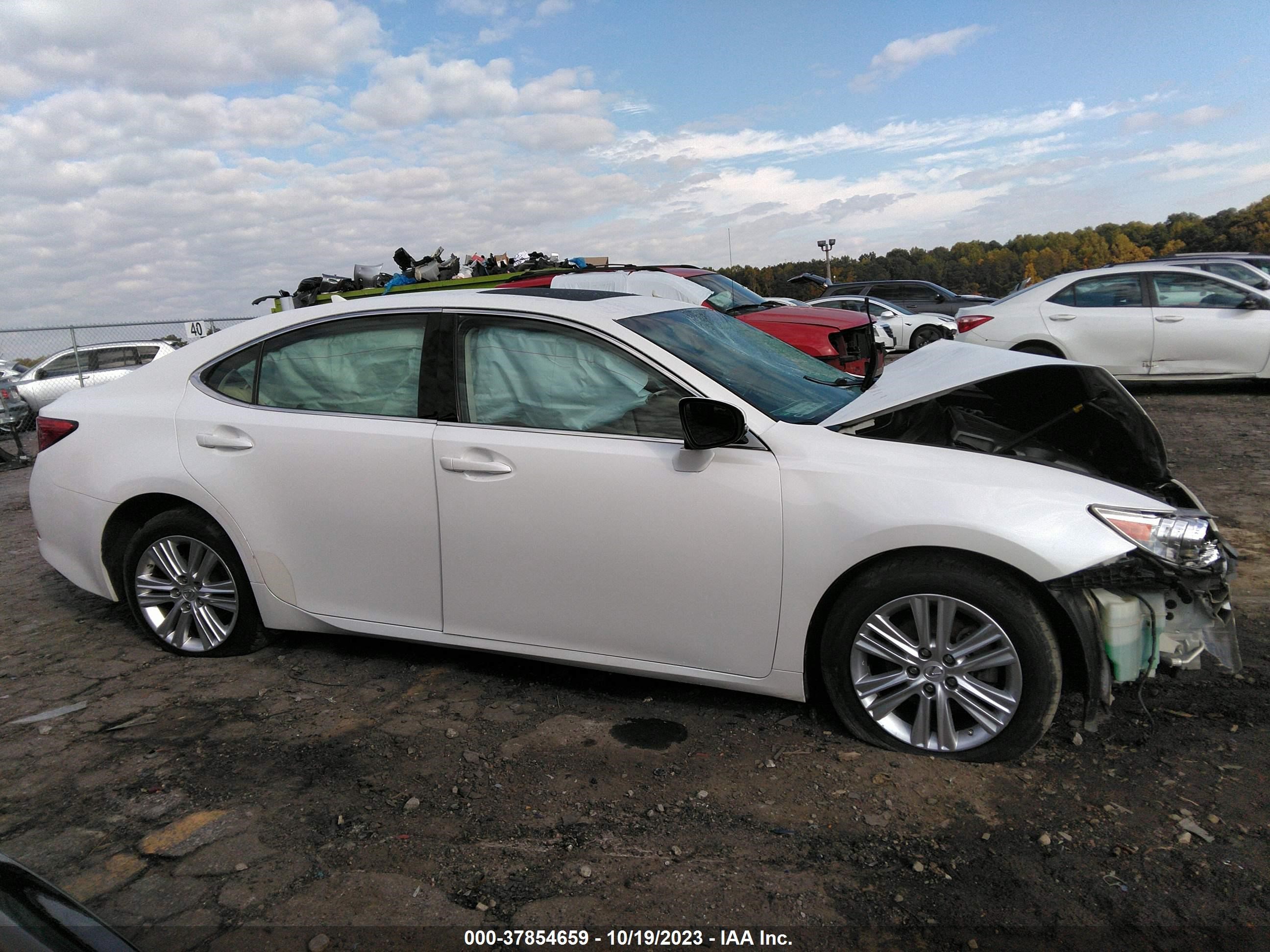 Photo 11 VIN: JTHBK1GG8E2113331 - LEXUS ES 